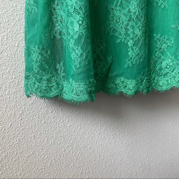 Azazie Green Scalloped Lace Knee Length Dress A4 - Picture 4 of 10